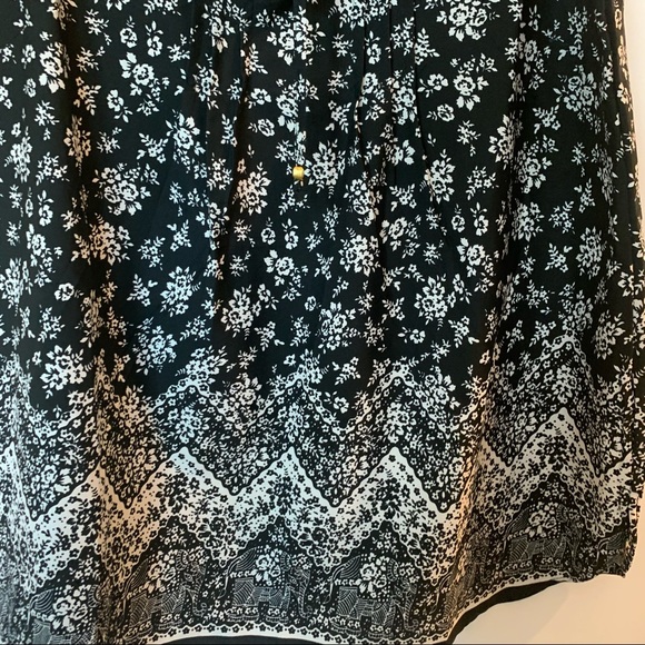 Womens Plus Size Speed Limit MPH Black & White Floral Tank Top 2X - Picture 11 of 16